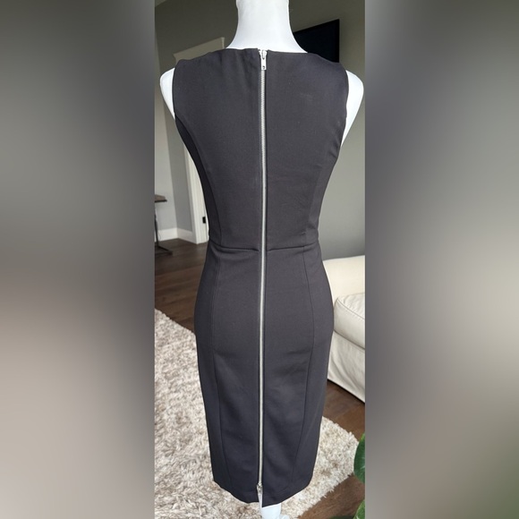 Twelfth Street by Cynthia Vincent SIZE 2 Black Scuba Dress With Geometric Design - Picture 5 of 12